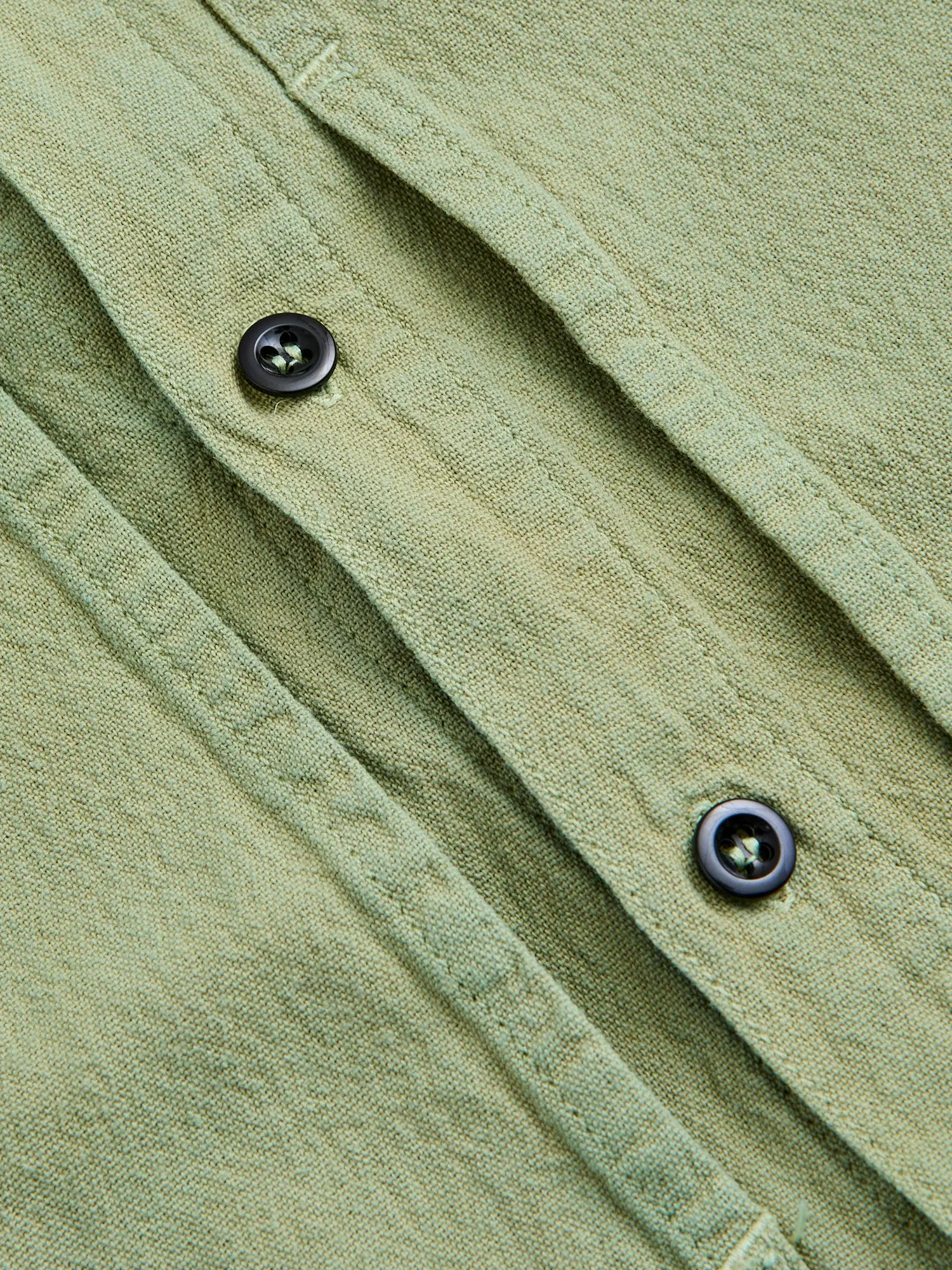 479 Short Sleeve Square Tail Yoke Shirt in Khaki