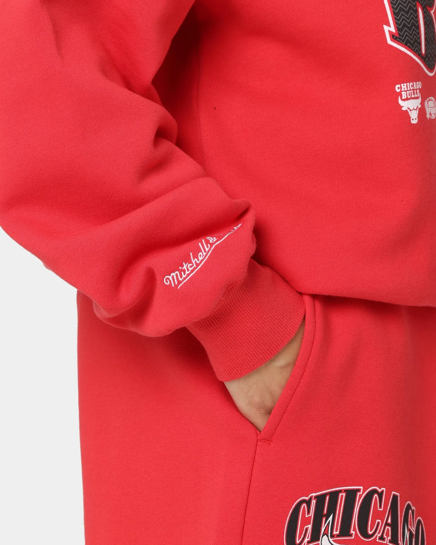 Mitchell & Ness Women's Chicago Bulls Point Guard Crewneck Faded Red